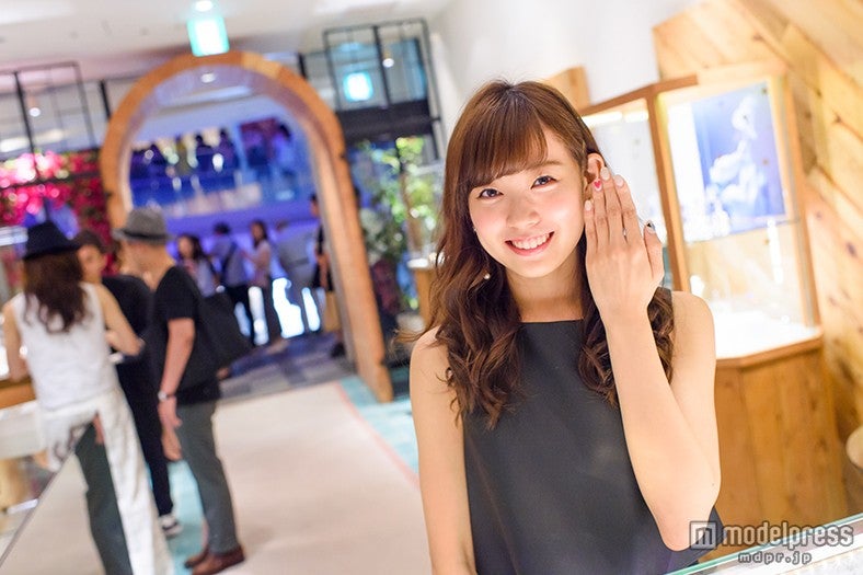 渡辺美優紀／AHKAH 表参道ヒルズ店