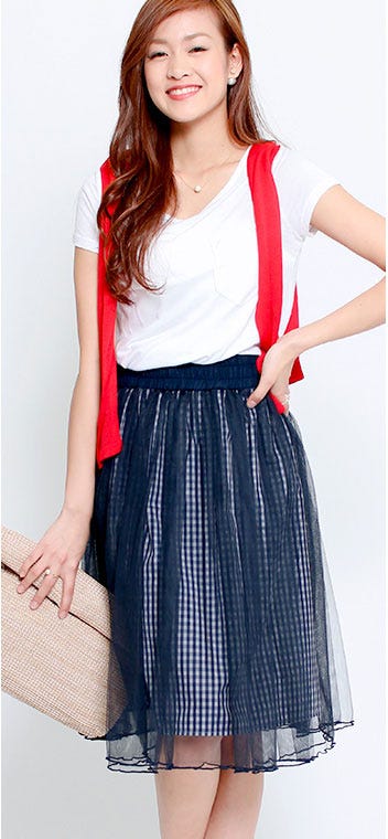 ギンガムチェックorストライプミディ丈チュールスカート「salus」2,490円(税込)