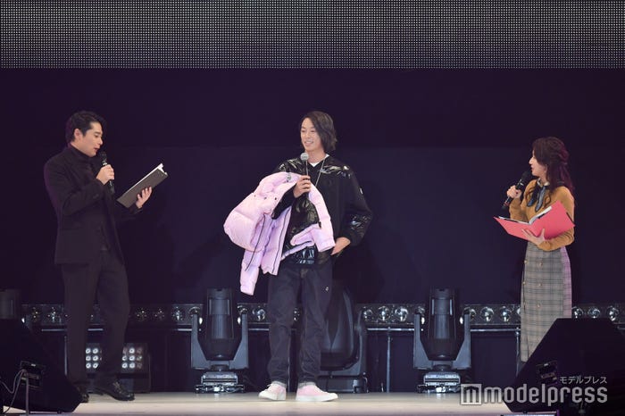 吉村崇、小林陵侑選手、柴田平美アナウンサー (C)モデルプレス