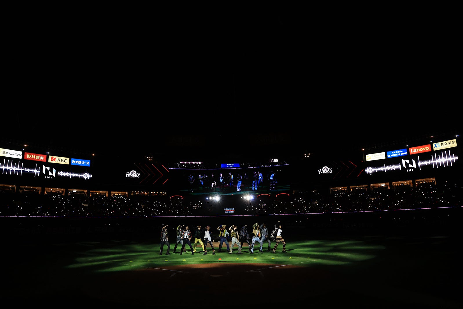 INI（C）LAPONE Entertainment