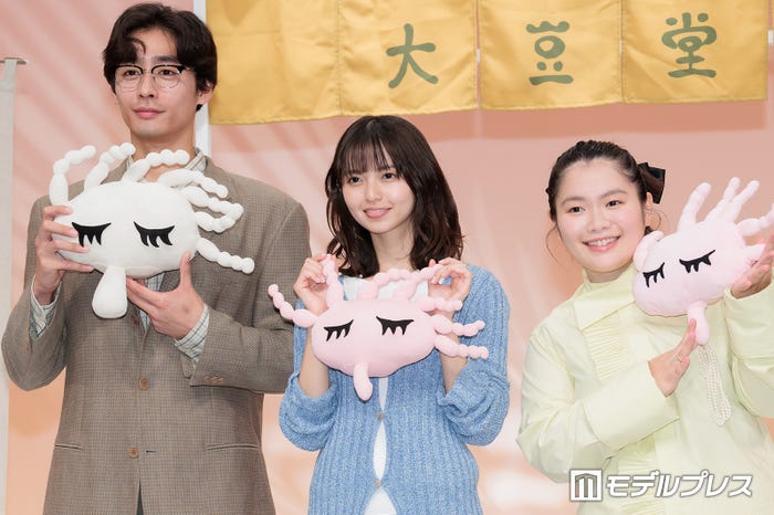(左から)濱尾ノリタカ、齋藤飛鳥、富田望生(C)モデルプレス