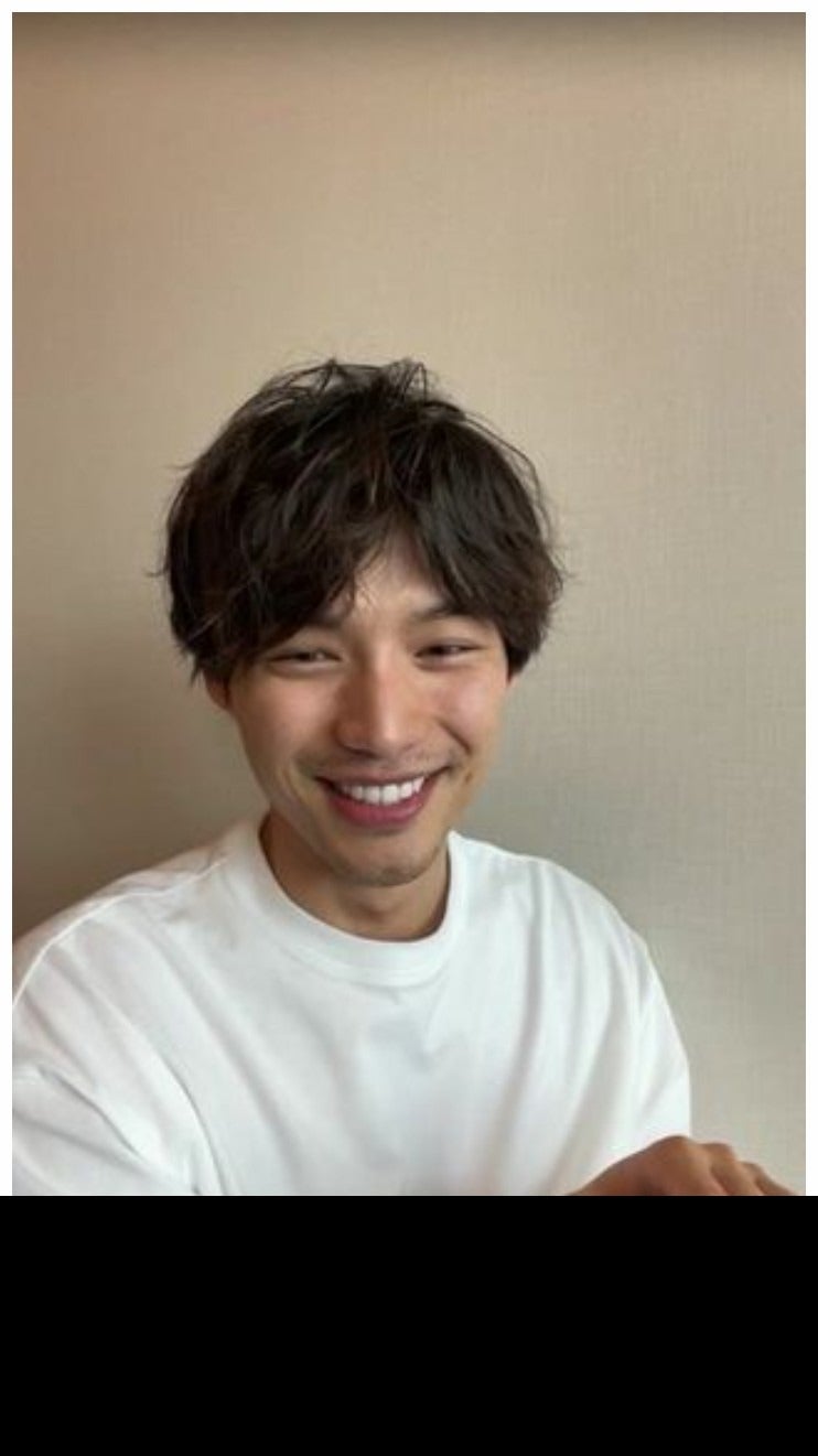 福士蒼汰、“ヒゲ姿”ライブ配信に「似合ってる」「ワイルドでかっこいい」の声