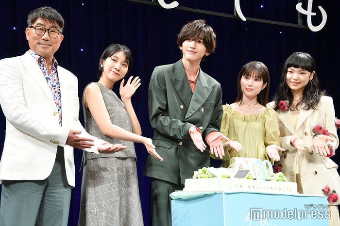 亀田誠治、松本穂香、道枝駿佑、福本莉子、古川琴音(C)モデルプレス