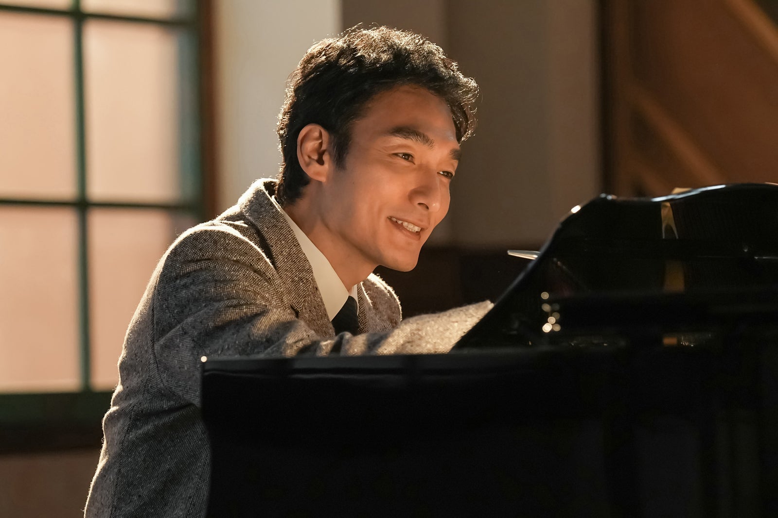 草なぎ剛（C）NHK