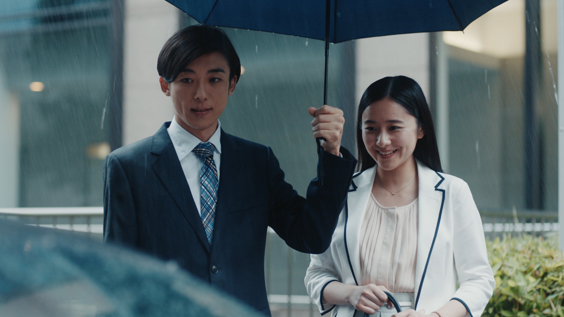 ハッピーエンドと思いきや…／ファブリーズMEN「頑張るMEN」Web動画より