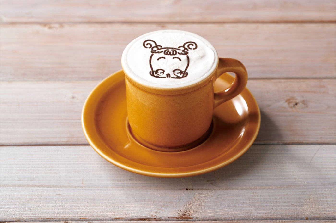 ハナちゃんのコーヒーラテ￥580／画像提供：ヴィレッジヴァンガードコーポレーション