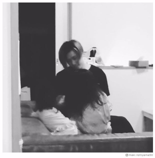 西山茉希「母にしてくれてありがとう」娘と遊ぶ夫・早乙女太一を撮影「幸せオーラ凄すぎます」「パパの笑顔の破壊力」の声