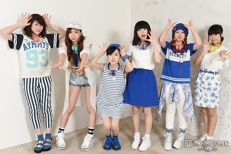 （左から）かれん、MAYU、芹奈、manaka、麻珠、アサヒ