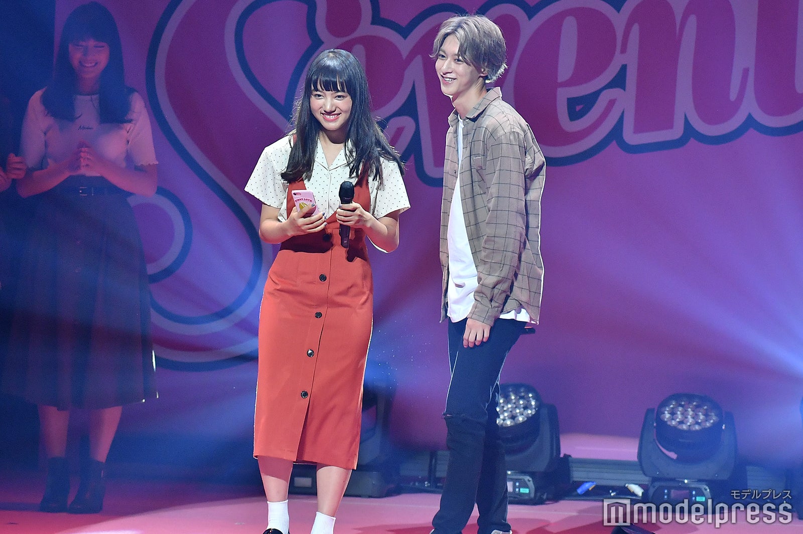 （C）モデルプレス