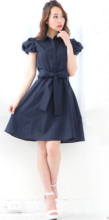 ねじりデザイン袖シャツフレアワンピース「神戸レタス」2990円（税込）