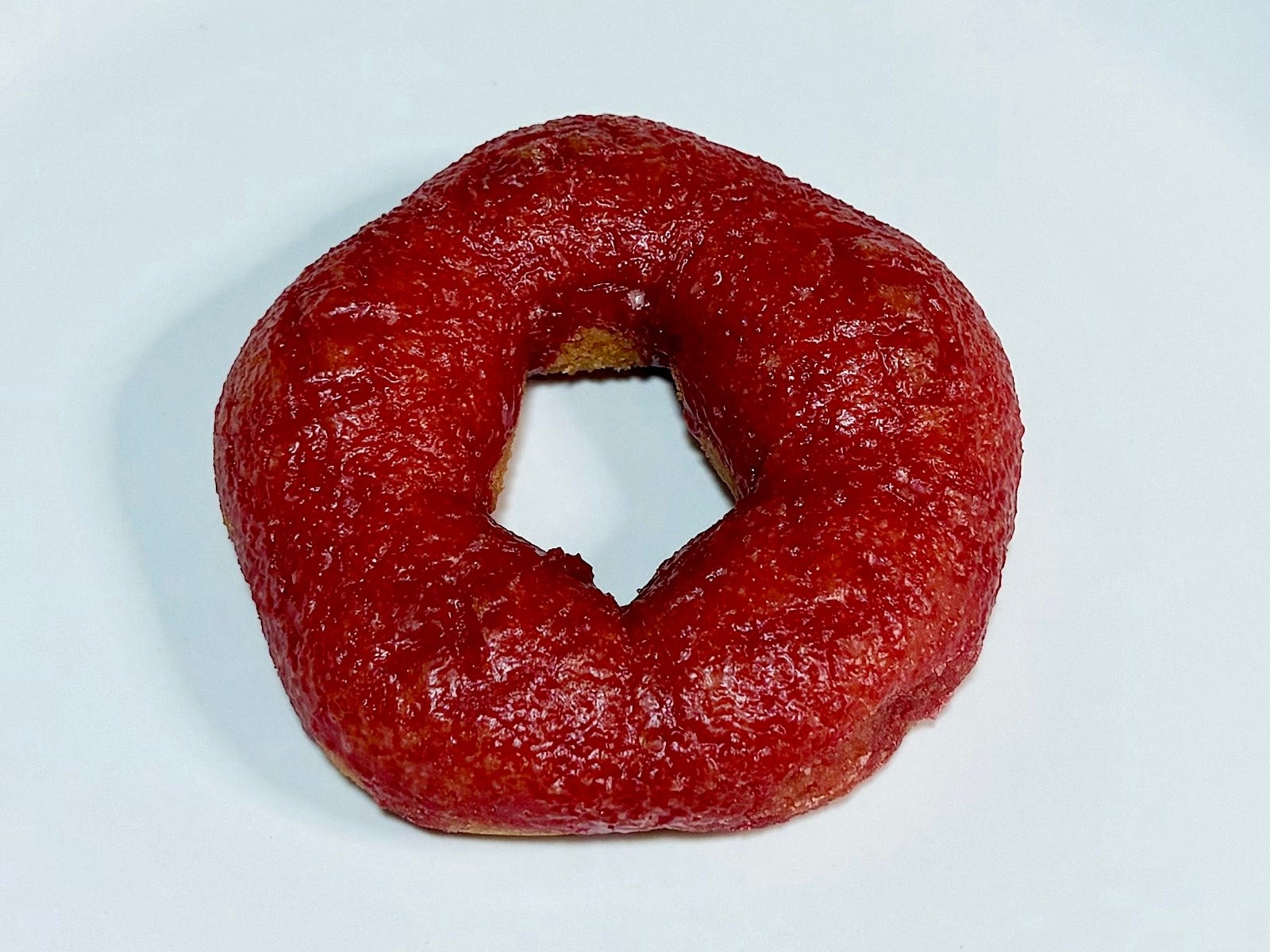 「桜もちっとドーナツ 春かおるいちご風」テイクアウト205円/イートイン209円