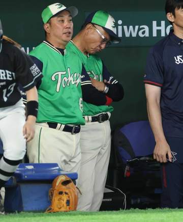 ヤクルト4位転落 先発・高橋が6失点KO 池山監督「ランナーをためてムキになって力勝負でどんどん打たれていく」