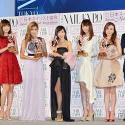 （左から）安藤美姫、ヨンア、ローラ、川島なお美、桐谷美玲、May J.、尾上松也