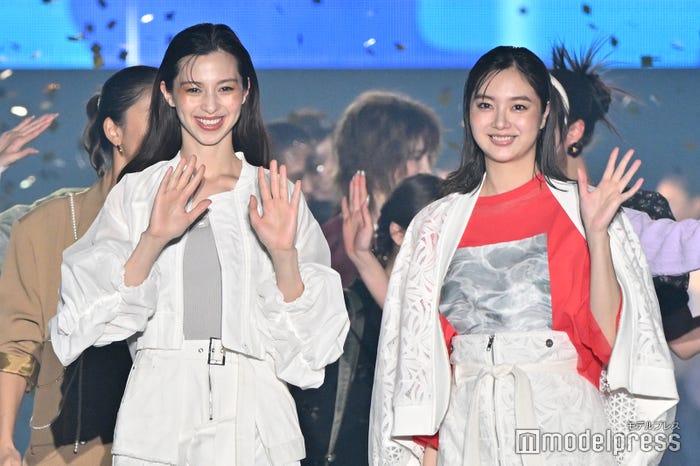 中条あやみ、新川優愛/グランドフィナーレの様子(C)モデルプレス