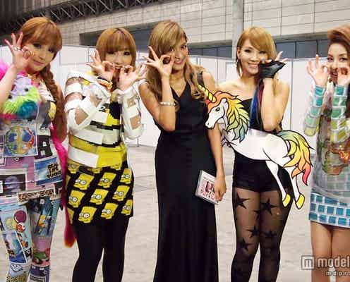 ローラ、2NE1と仲良く「たこ焼きポーズ」