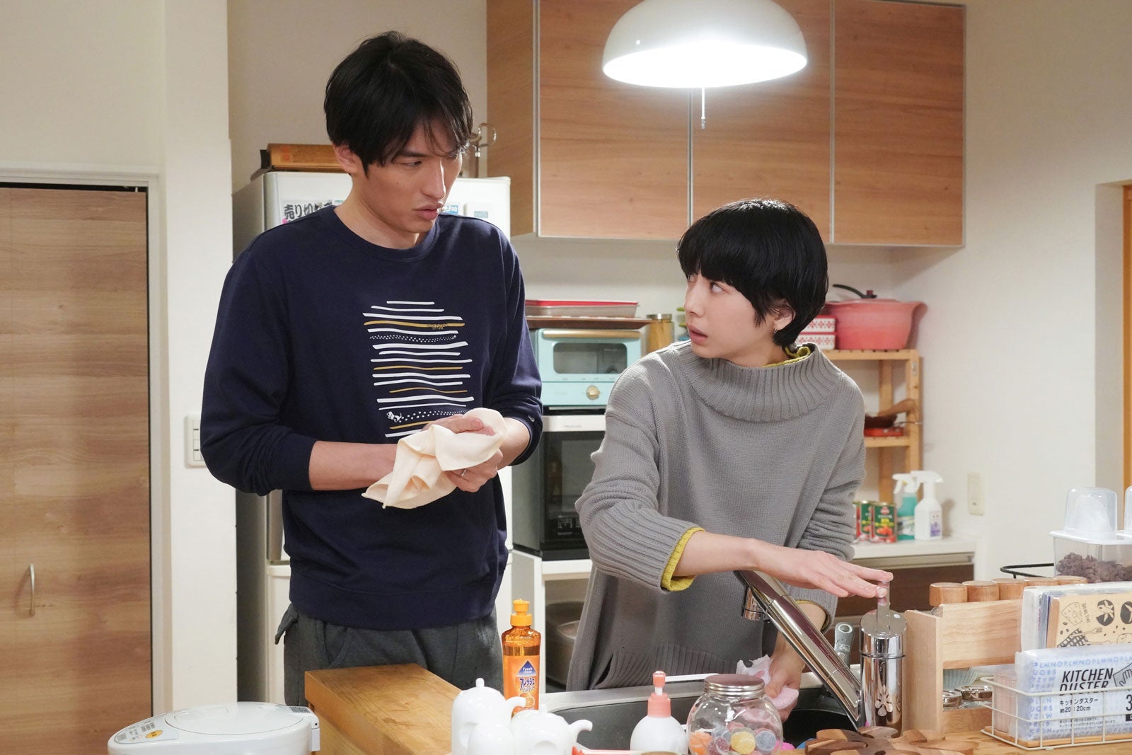 鈴之助、夏帆／「ムチャブリ！　わたしが社長になるなんて」第7話より（C）日本テレビ