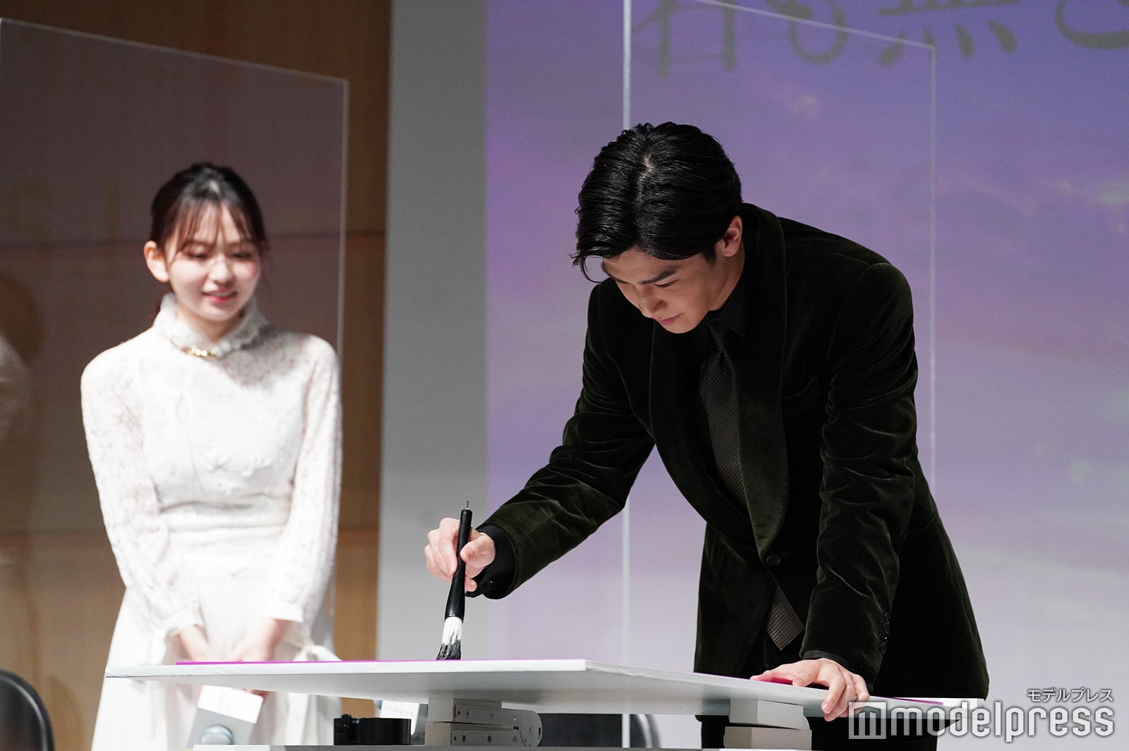 山田杏奈、岩田剛典 （C）モデルプレス