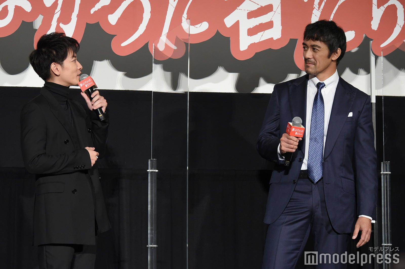 佐藤健、阿部寛（C）モデルプレス