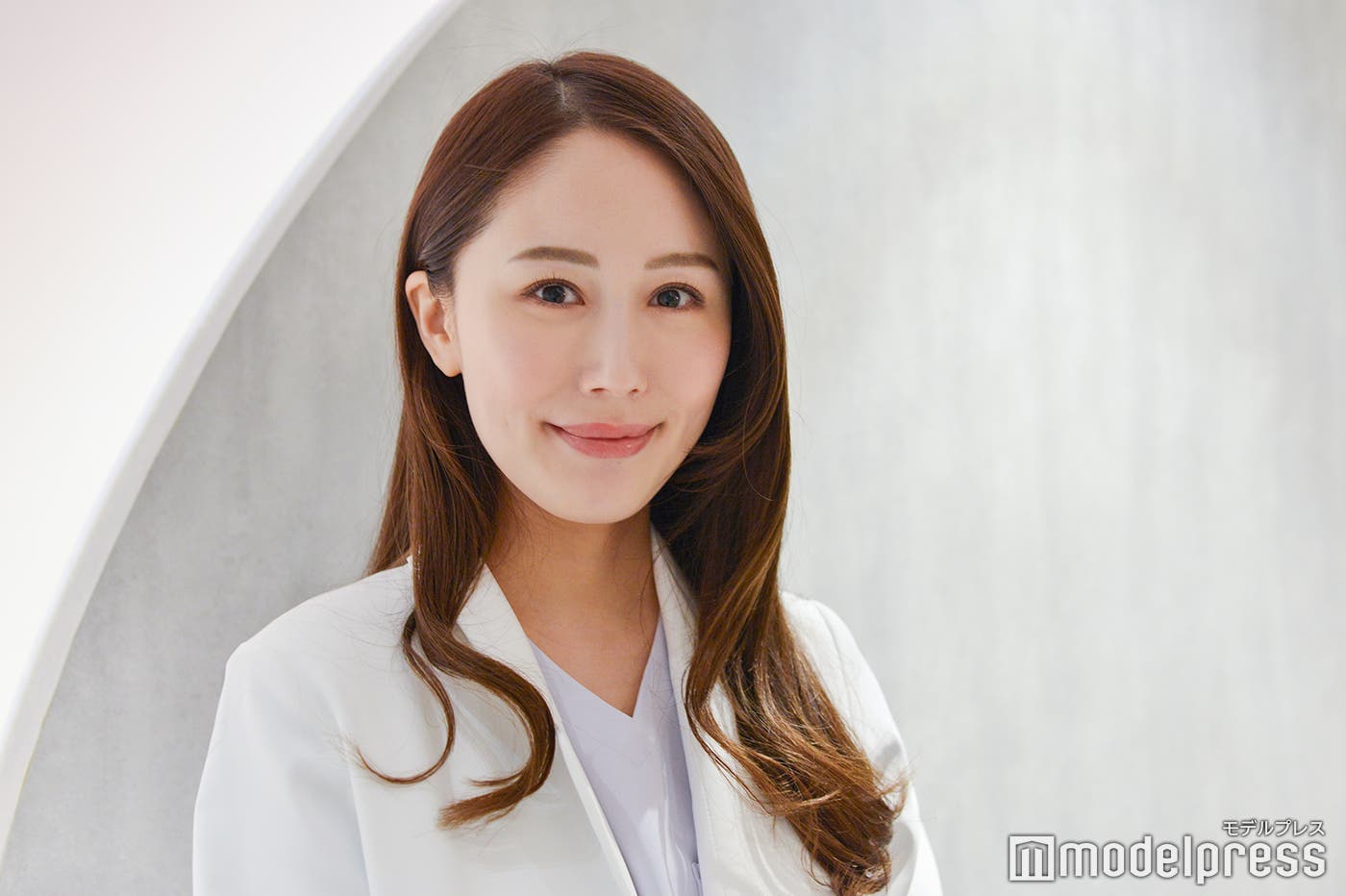 蜂須賀由布子先生(C)モデルプレス