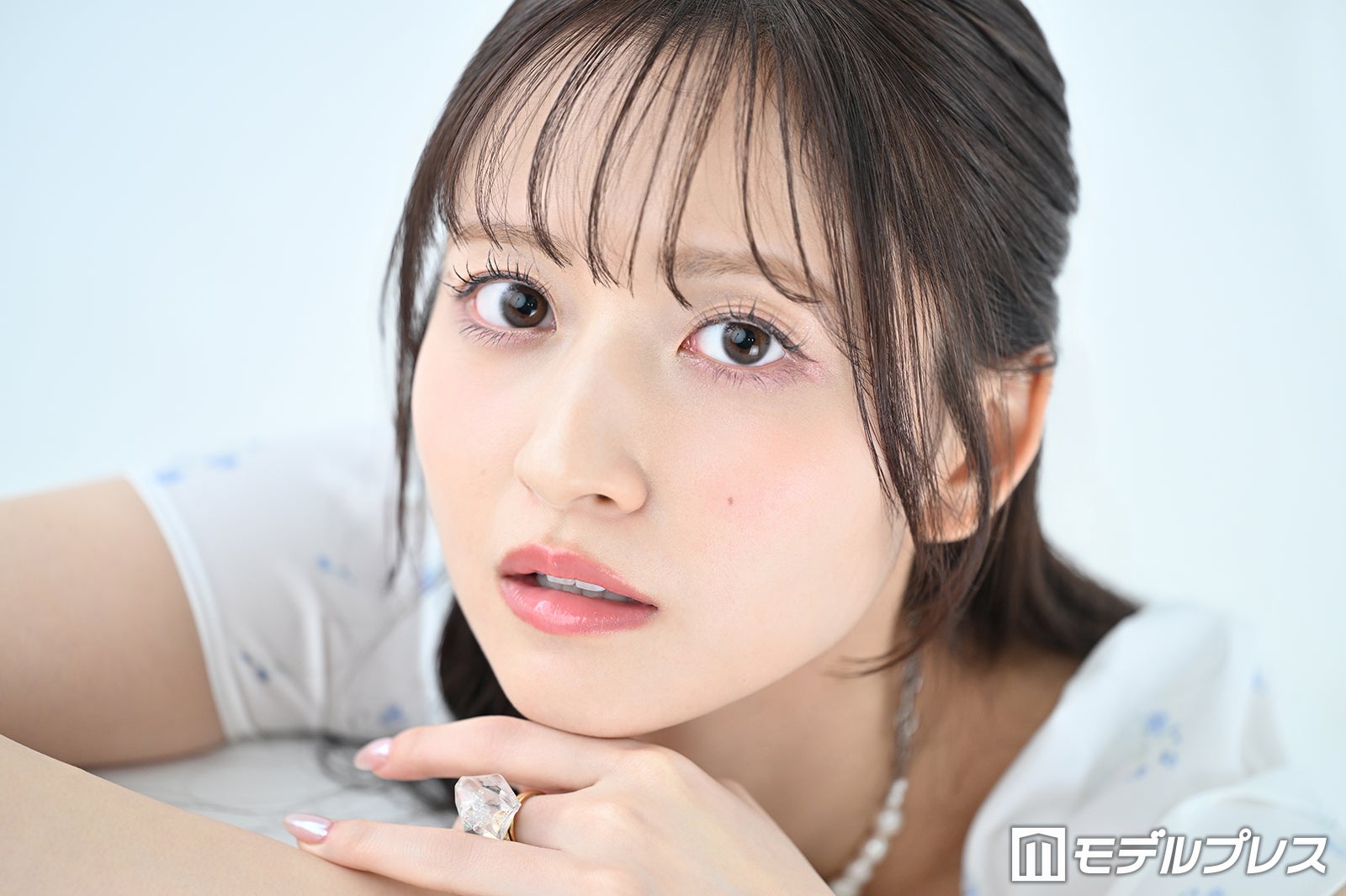 乃木坂46金川紗耶「1人の人間として」素で挑んだ初写真集 食事量キープの体作り術とは【「好きのグラデーション」インタビュー】