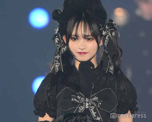“AI画像疑惑”で話題・藤咲凪、ゴスロリコーデでランウェイ降臨【関西コレクション 2024 A/W】