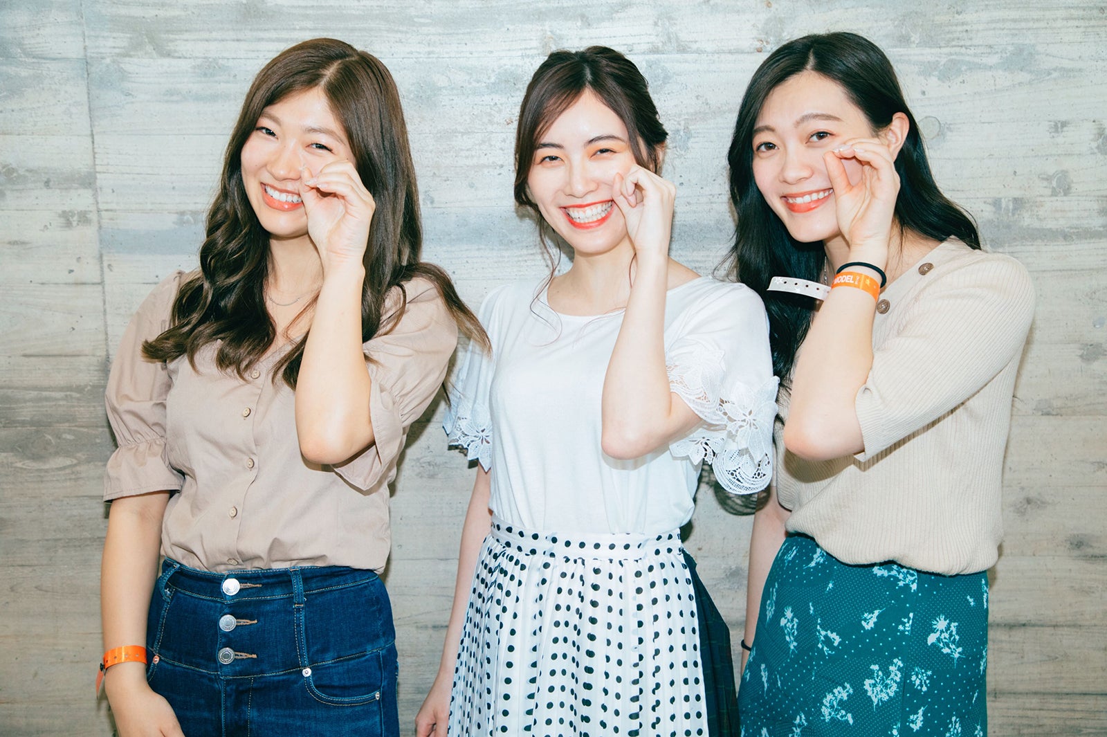 （中央）松井珠理奈 （画像提供：講談社）