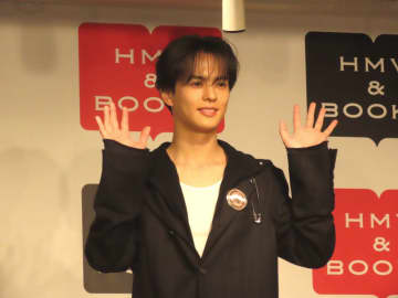 奥野壮 普通自動車免許取得後、初めて助手席に乗せた人は？ 写真集「Journey：）」発売イベント