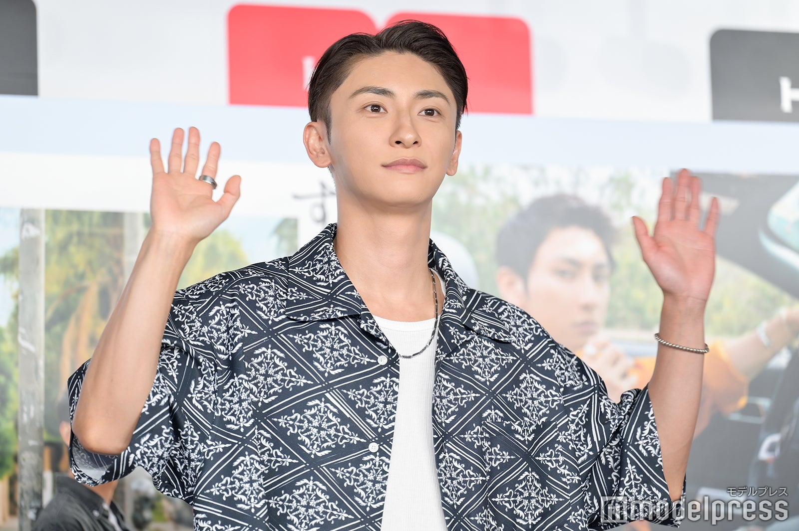 與真司郎（C）モデルプレス