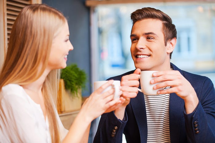 女性に褒められると嬉しい(photo by gstockstudio/Fotolia)