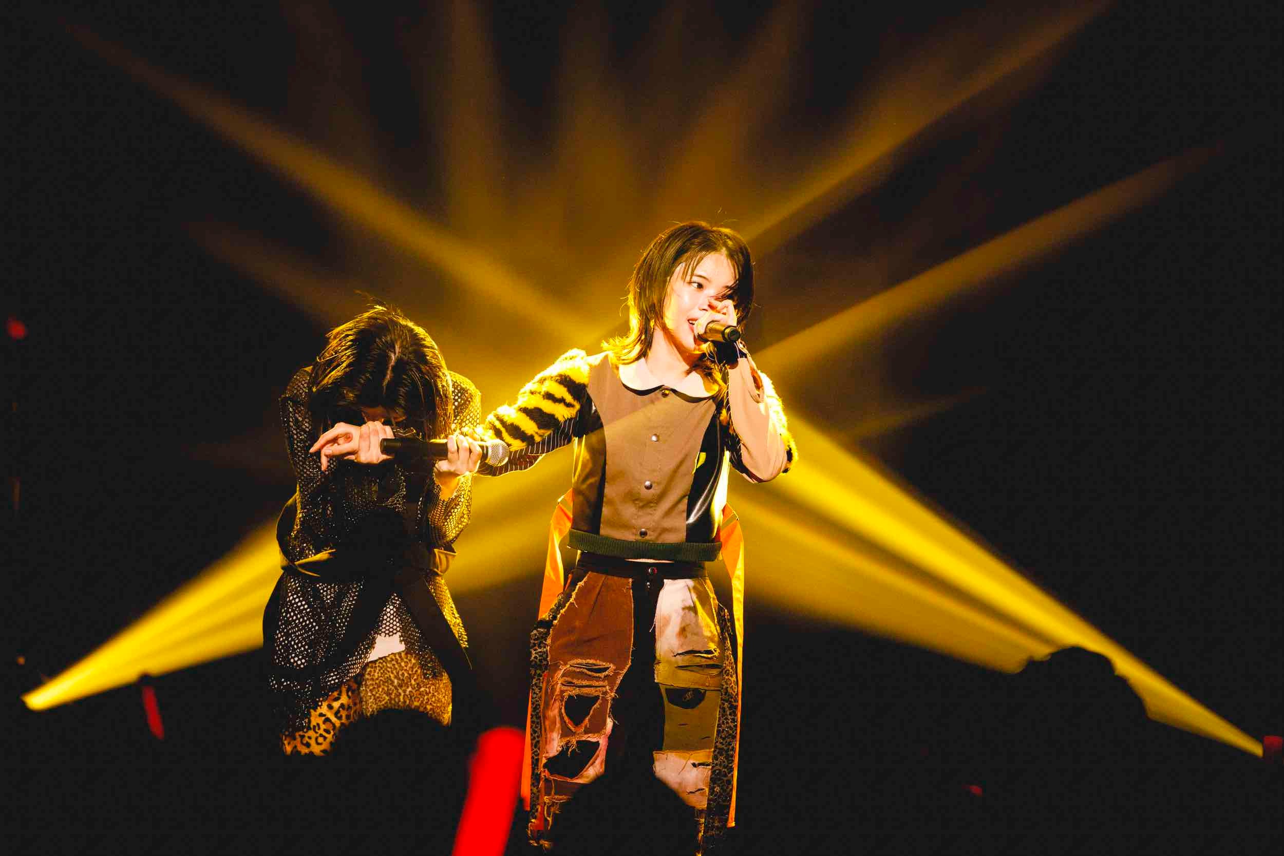 BiSH「PUNK SWiNDLE TOUR at あきた芸術劇場ミルハス公演」より（提供写真）