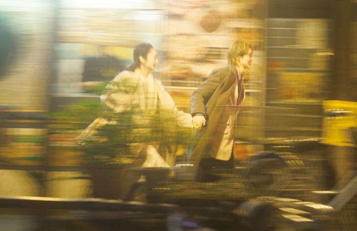 安達祐実、吉野北人(C)2023 HI-AX「MY (K)NIGHT」