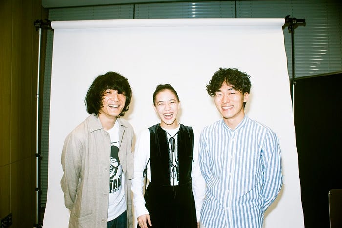 石崎ひゅーい、蒼井優、松井大悟監督(画像提供:講談社)
