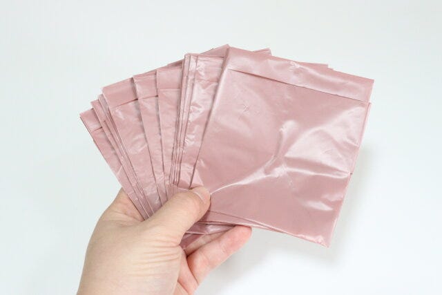 セリア　自立型卓上ゴミ袋