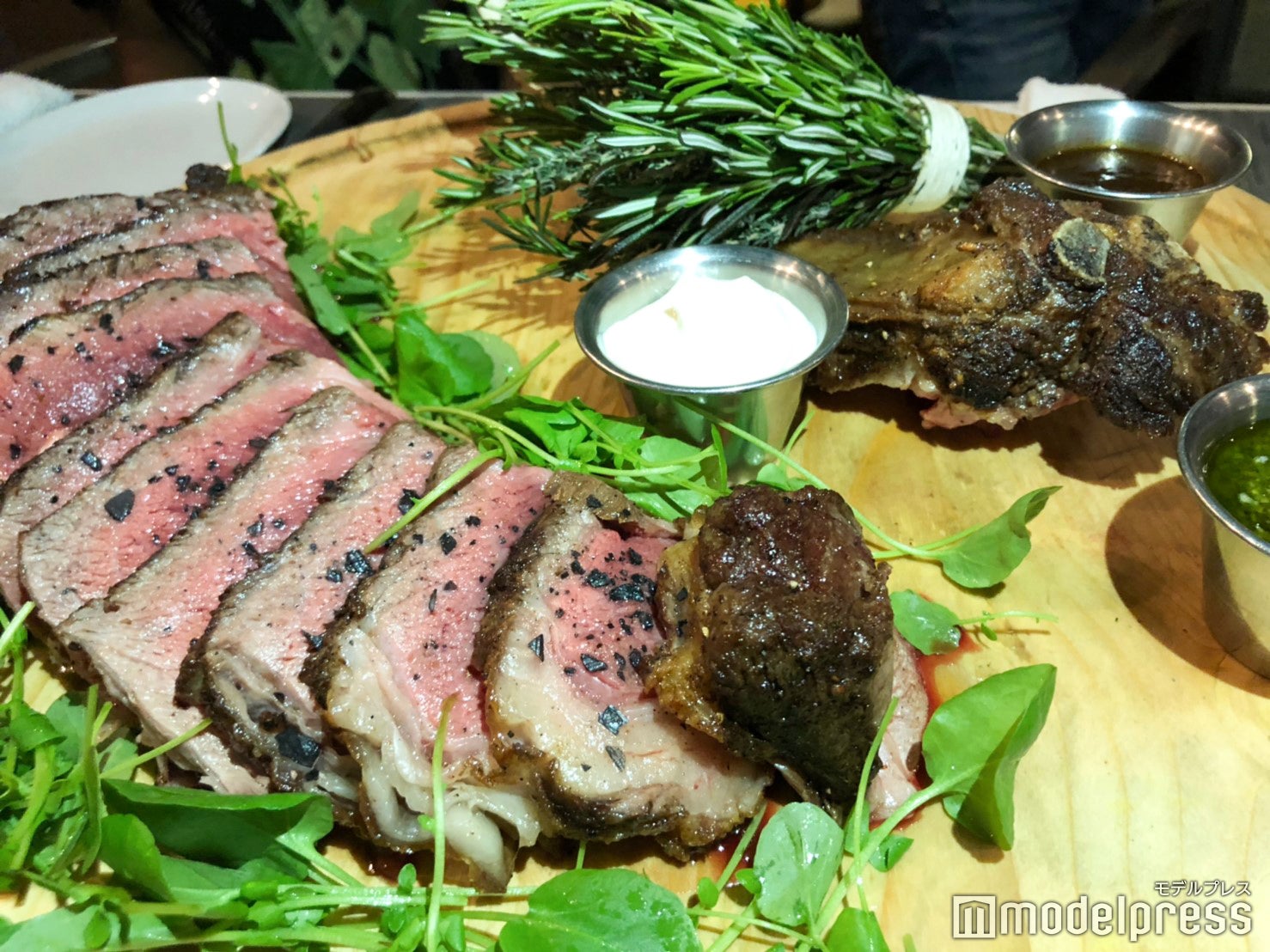 （C）モデルプレス