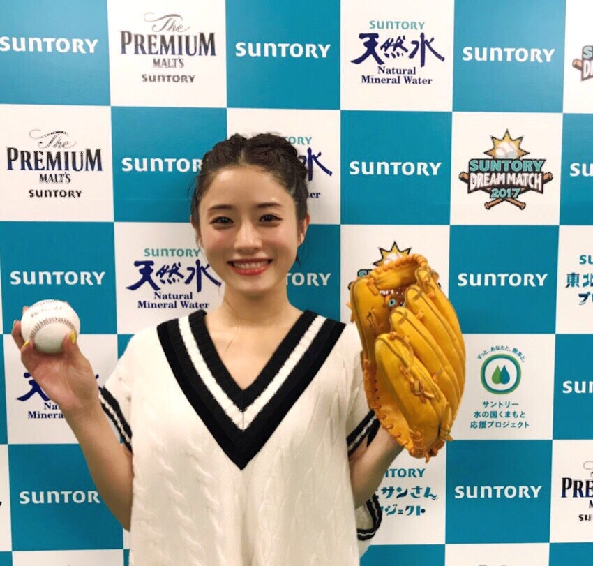 石原さとみ、話題の“サブマリン投法”始球式に悔しさ爆発 動画で研究＆猛練習「筋肉痛がひどい」