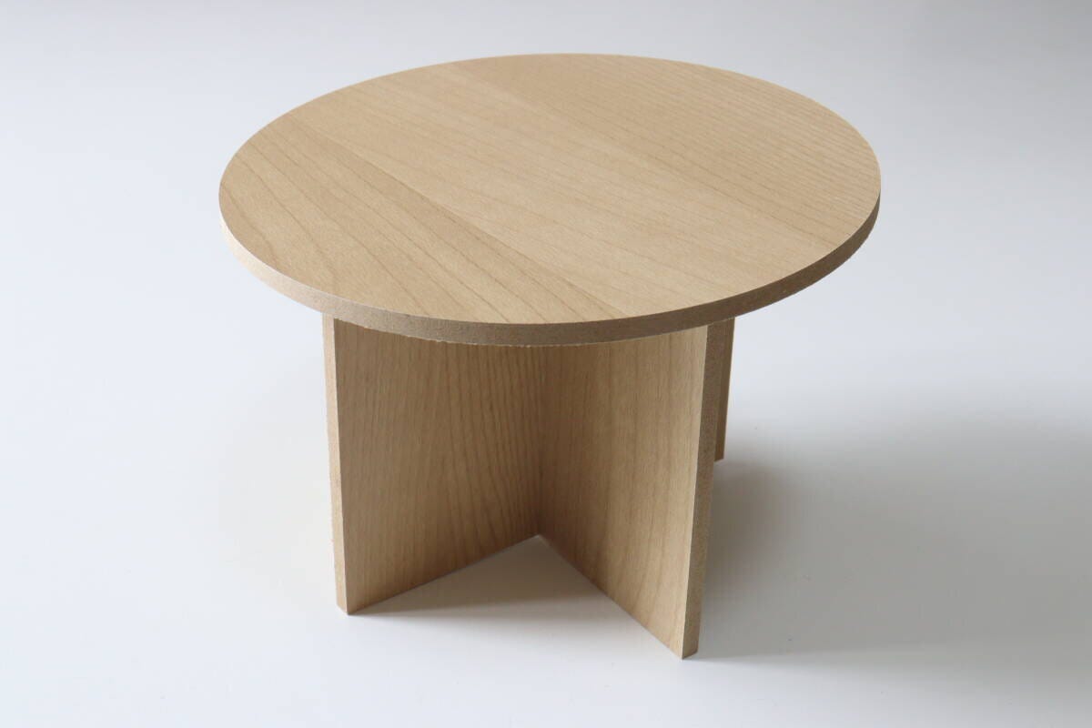 セリアのディスプレイラックを組み立てた様子