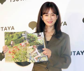 前田敦子「最後の」写真集 ウィーンの街並みに感動「男性と歩いてみたいな…って」