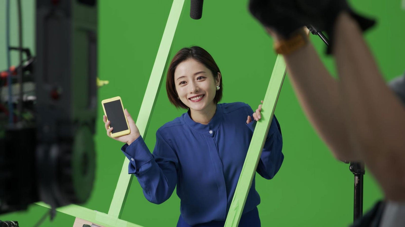 石原さとみ／新CMオフショット （提供写真）