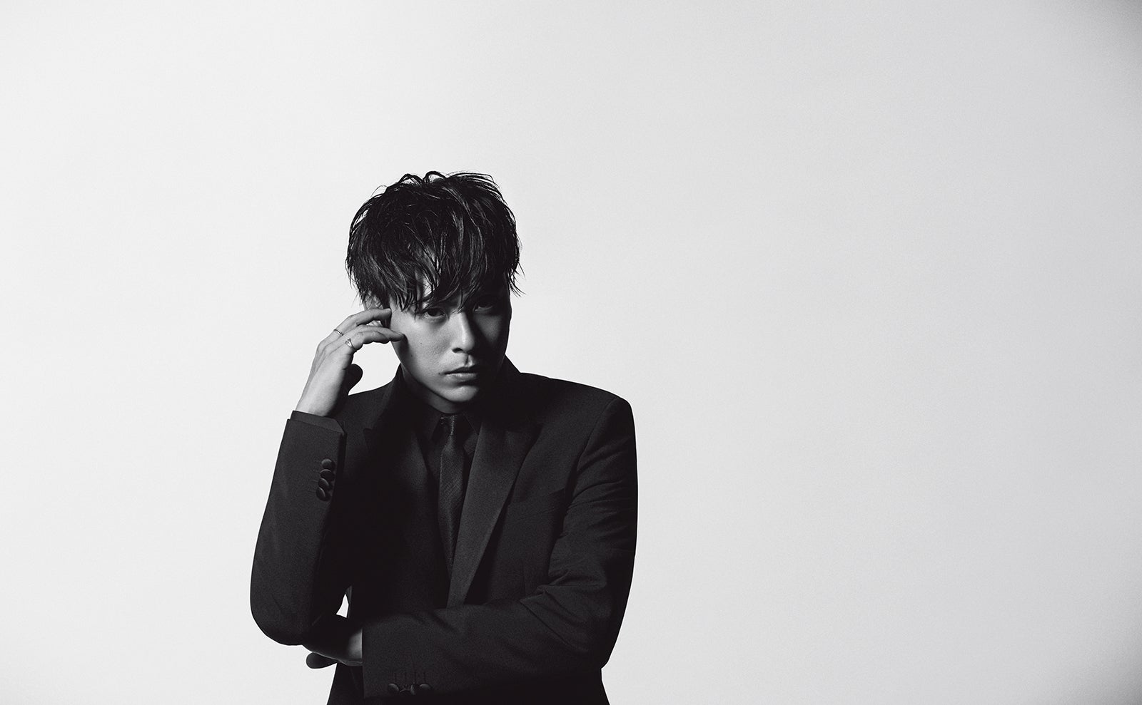 山下健二郎／「月刊EXILE」5月号より（画像提供：LDH）