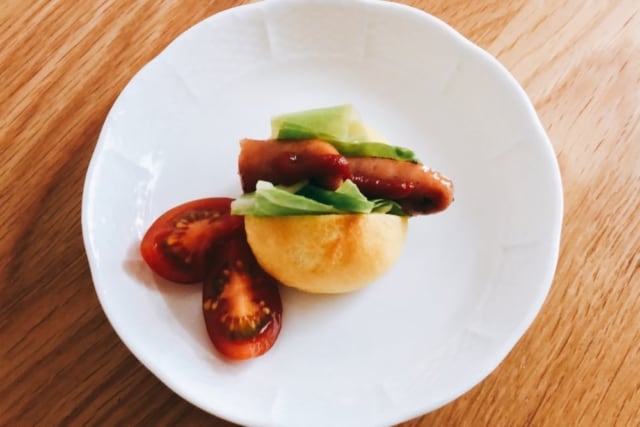 成城石井のたまごぱんをホットドッグ風にアレンジ