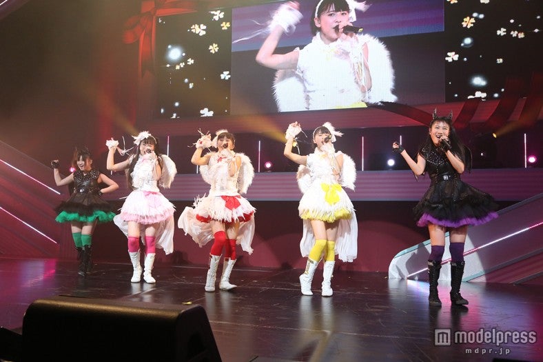 ももいろクローバーZ