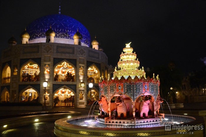 ディズニーシー 新しいクリスマスツリー登場 輝くイルミネーションで幻想的な雰囲気に 写真特集 モデルプレス ディズニーシー 新しいクリスマスツリー登場 輝くイルミネーションで幻想的な雰囲気に 写真特集 モデルプレス