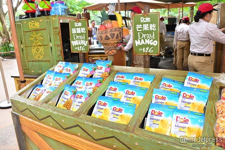 ドライマンゴーとドライパイナップル、各HK＄26