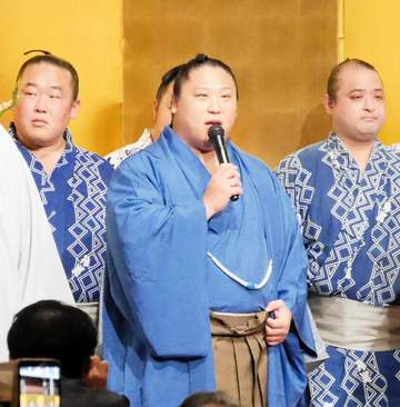 左脚手術の若隆景「しっかり治して、また頑張っていきたい」久々の公の場で決意【大相撲】