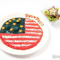 りゅうぺこアメリカンカレー&ケイジャンチキンサラダ（イメージ）（C）Ryu Peco．com