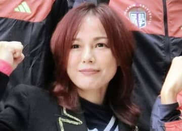 お隣、一瞬誰？！「やば！」「えーすげーよ！」相川七瀬 海外でロックレジェンドと仲良く食事「超豪華っすよ」「めちゃ最高♥」