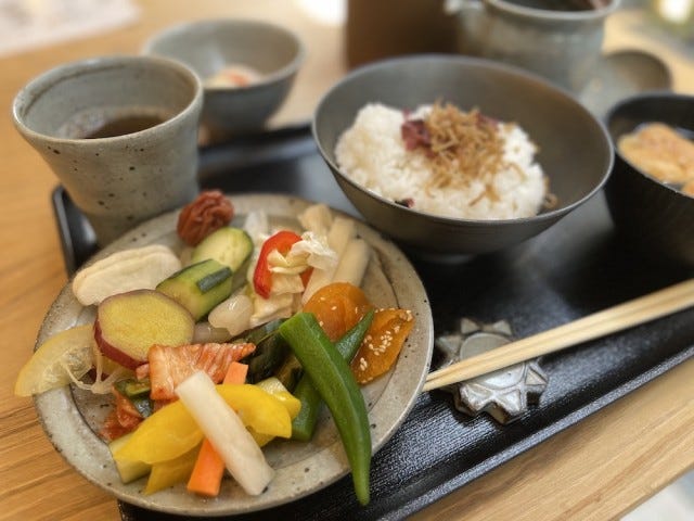 奈良に来たら絶対行って！ごはんが止まらなくなる絶品「お漬物バイキング」
