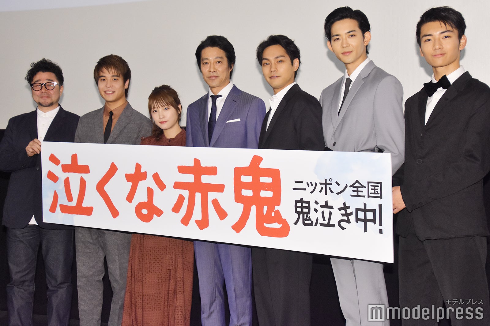左から：兼重淳監督、掘家一希、川栄李奈、堤真一、柳楽優弥、竜星涼、武藤潤（C）モデルプレス