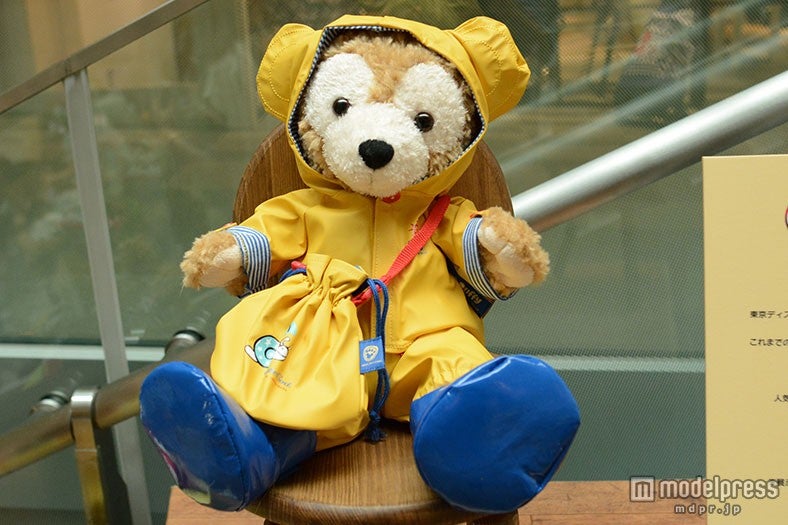 過去のコスチューム姿のダッフィー