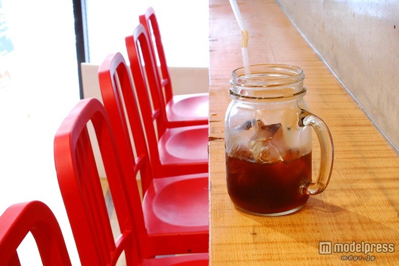 おしゃれなガラスジャーで味わう／画像提供：Aloha Coffee Lab